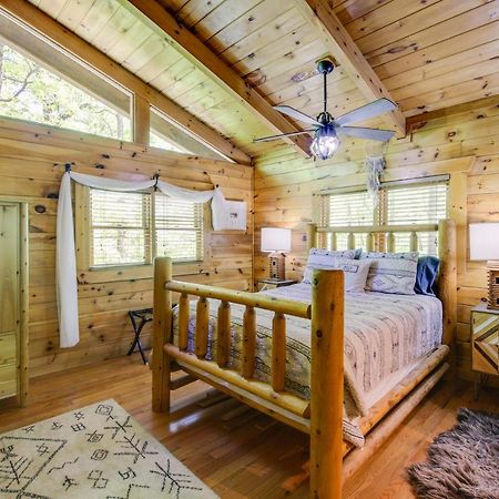 Gatlinburg Family Cabin With Private Hot Tub And Deck! Villa Exterior photo