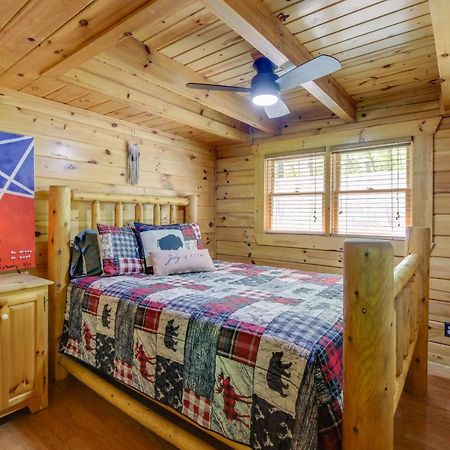 Gatlinburg Family Cabin With Private Hot Tub And Deck! Villa Exterior photo